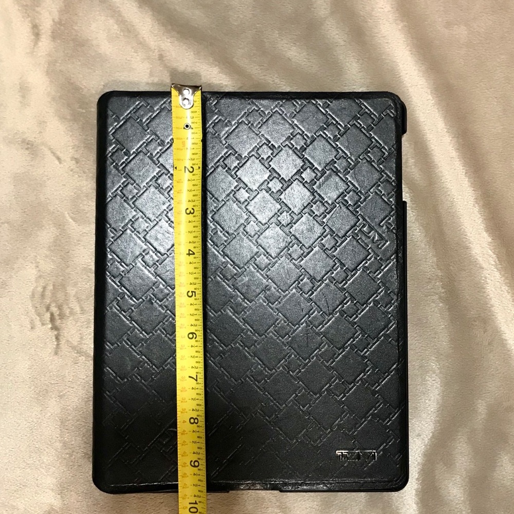 Tumi iPad Leather Case - Picture 5 of 6